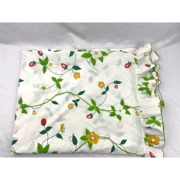 VTG J P Stevens Utica Strawberry Patch TWIN Flat Sheet Ruffled Edge 1976 - Picture 1 of 13